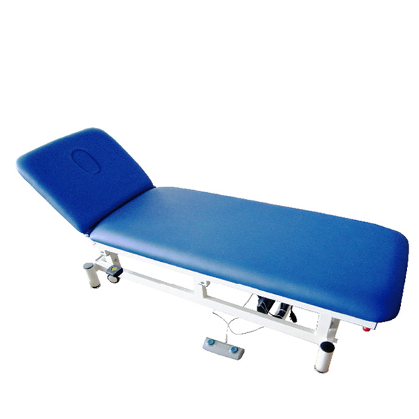 BDC103 Examination couch by electric motor